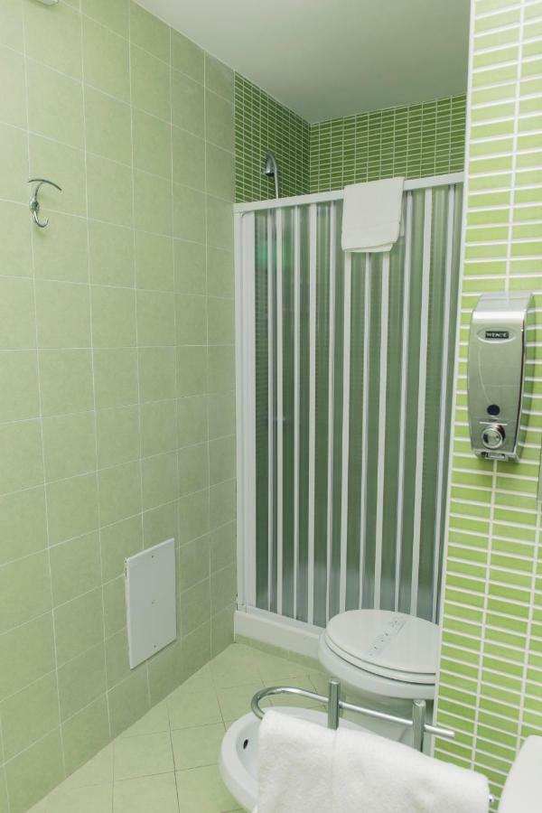 Palazzo Carafa Della Spina Apartment เนเปิลส์ ภายนอก รูปภาพ